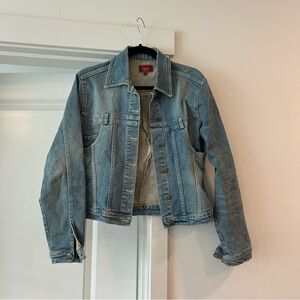 Isis fashion denim jacket in medium wash made to look like jeans